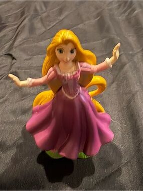 Disney Tangled Rapunzel Princess Cake Topper Figure 4" tall